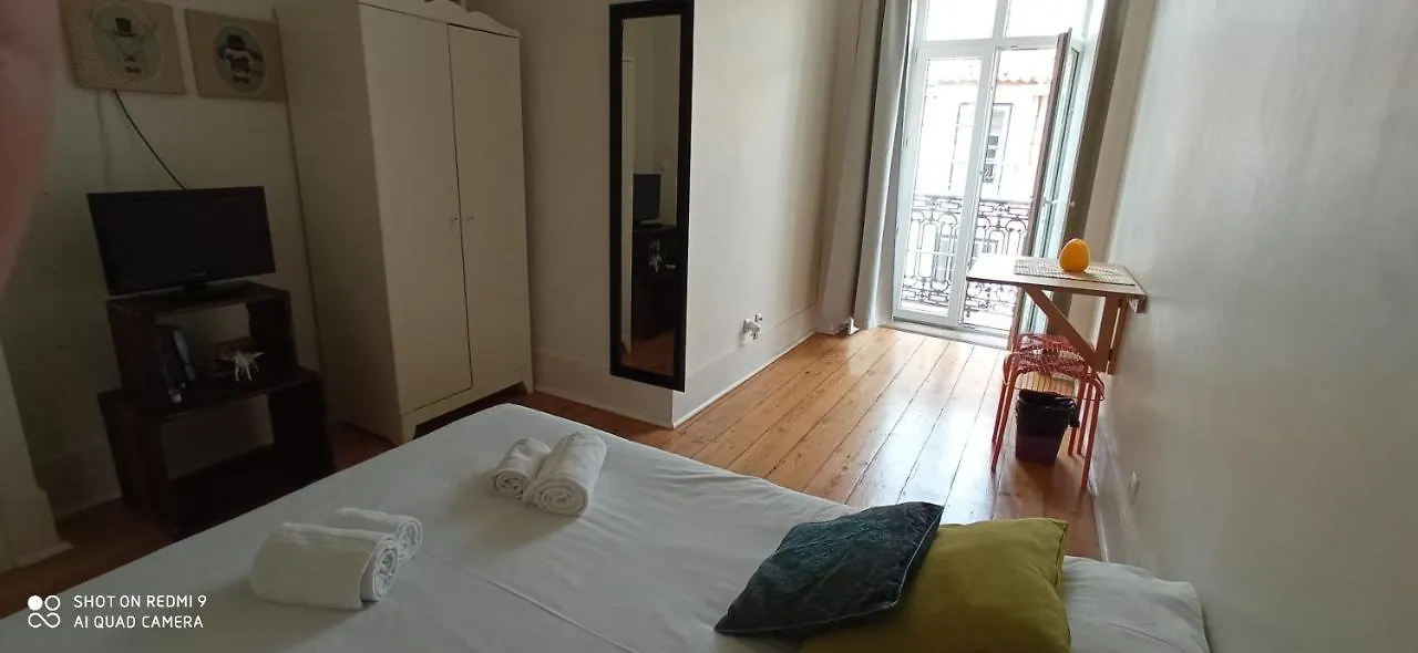 Chiado Happy Rooms Lisbon 0*,
