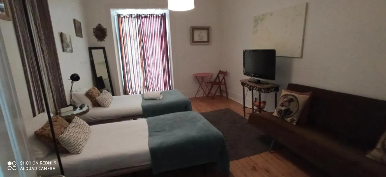Guest house Chiado Happy Rooms Lisbon