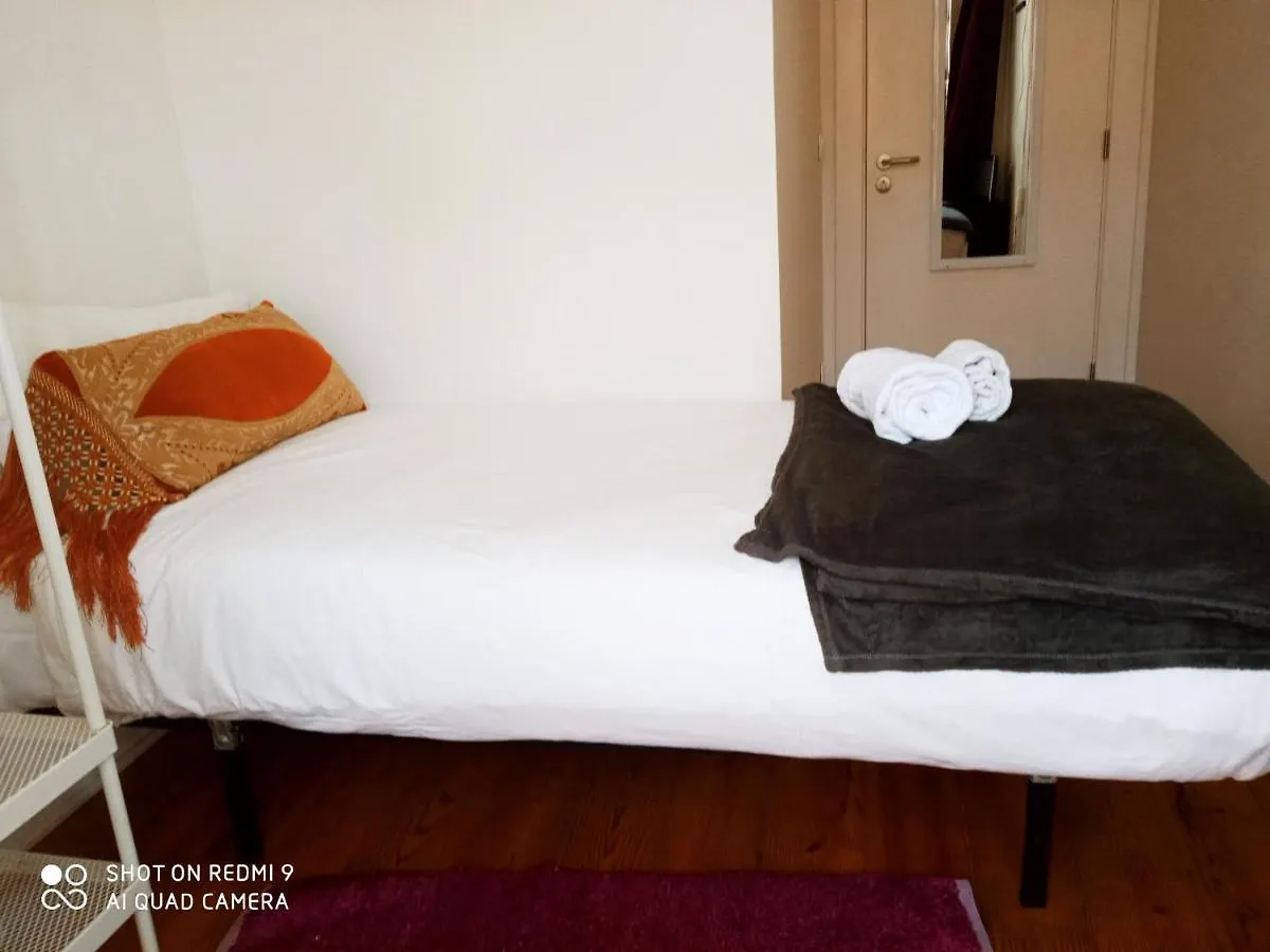 Chiado Happy Rooms Lisbon 0*,