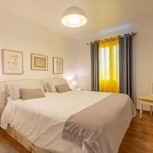 https://campo-mar-apartments.madeira-islandshotels.com