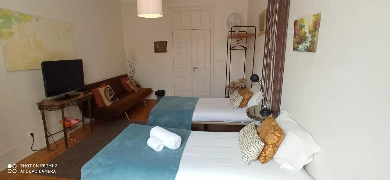 Guest house Chiado Happy Rooms Lisbon